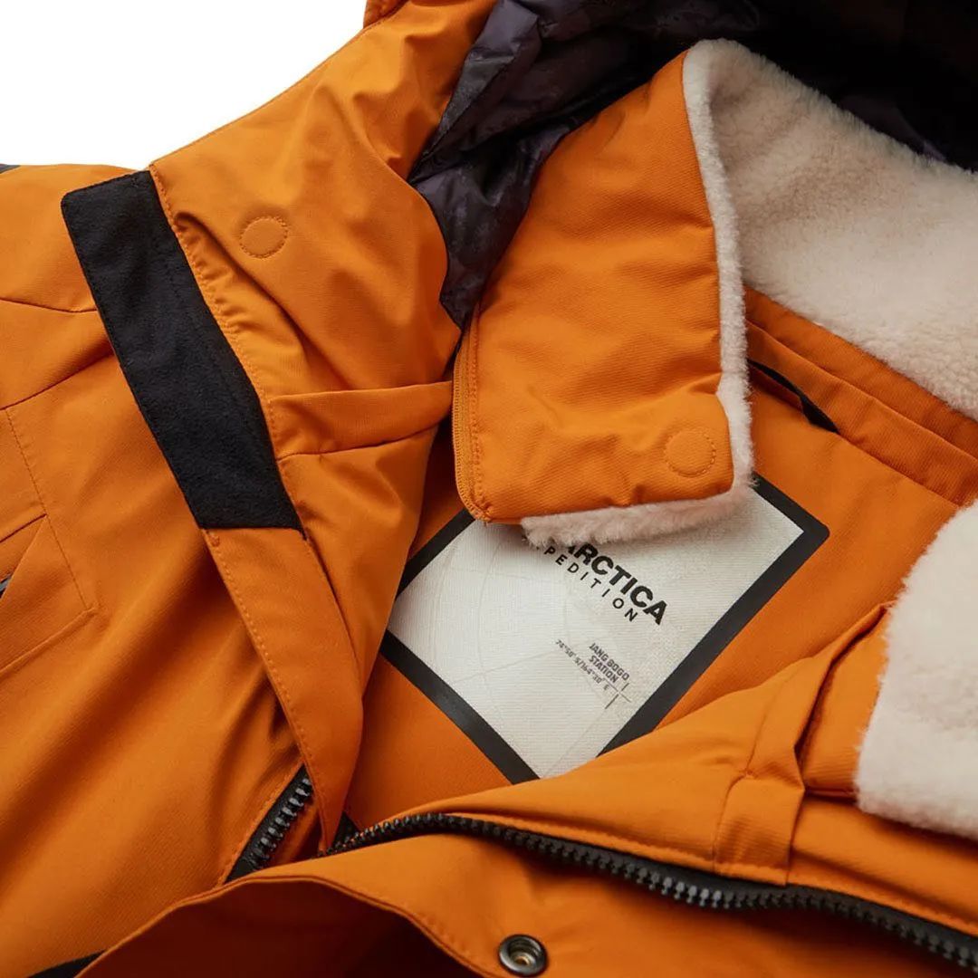 中国体育生标志的羽绒服,体育生羽绒服火了