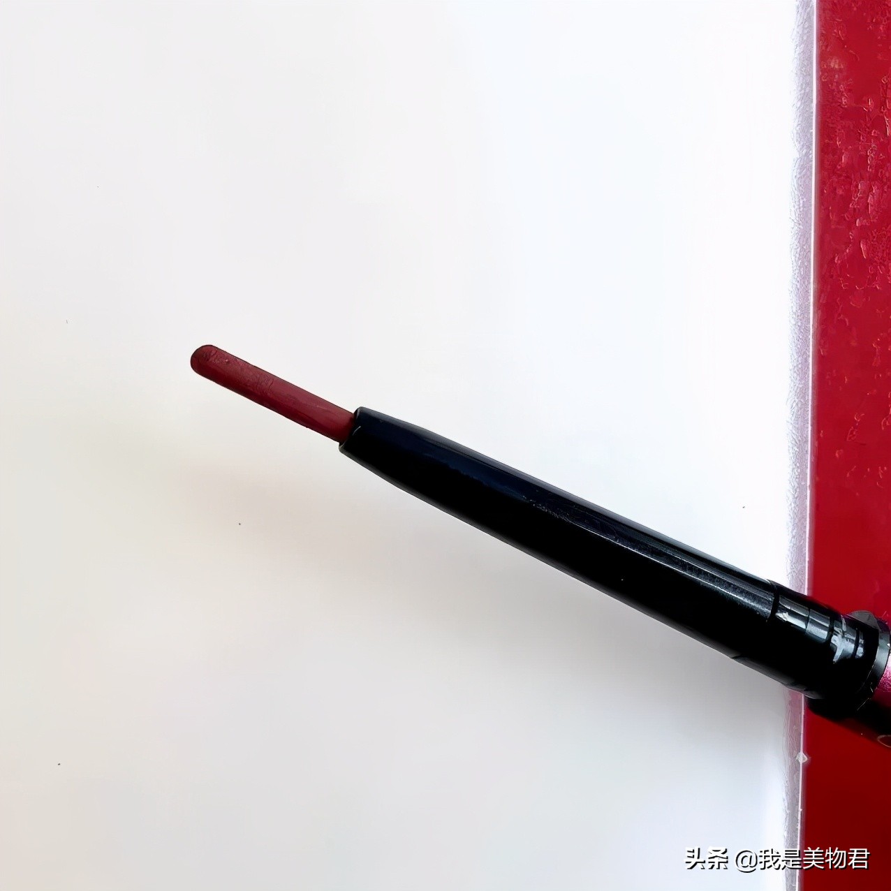 彩色眼线笔日常用法,什么牌子的彩色眼线笔好用