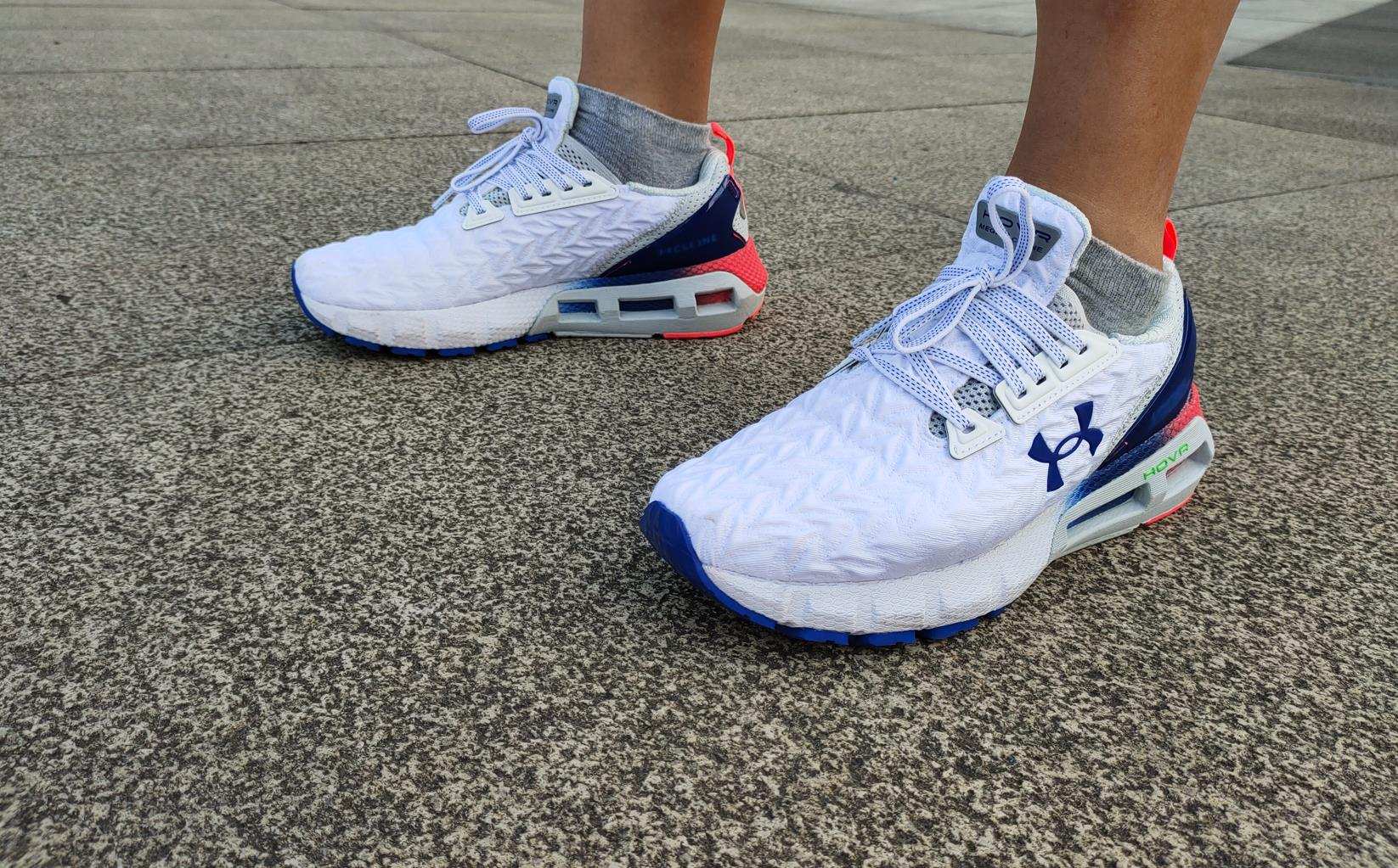 始于颜值忠于舒适鞋子,安德玛clone测评