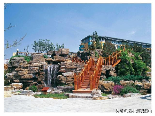 庭院鱼池假山怎么做好看,200平方新中式庭院鱼池假山设计