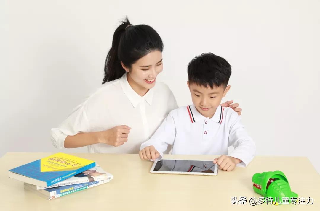 孩子沉迷于动画片的原因,小孩经常看动画片有什么影响