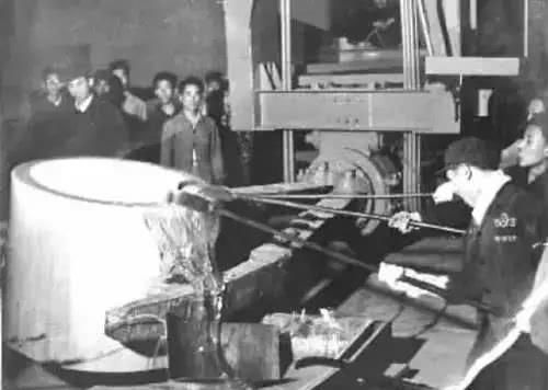 攀成钢变迁记实：曾经无缝难忘怀两鬓斑白忆当年