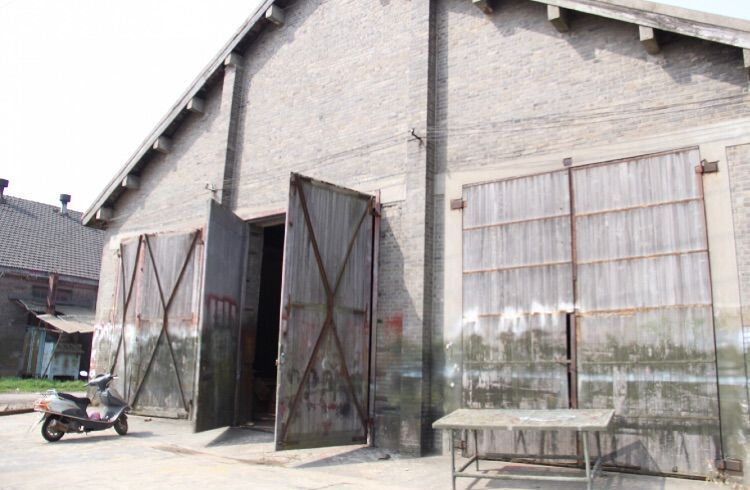 安徽这家兵工总厂辖六厂，规模庞大，雷达获奖，搬走后建筑衰败