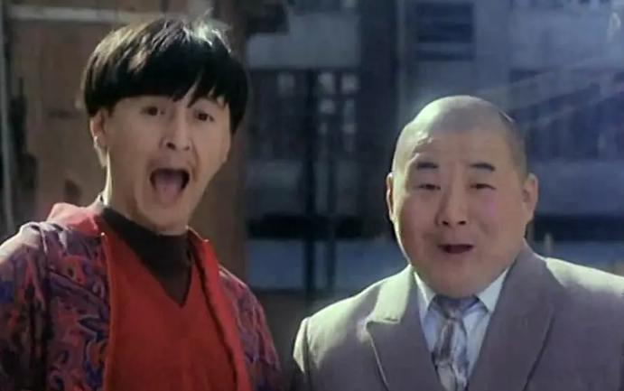 对程蝶衣恩将仇报的小四，27年后已两鬓斑白，但气质依旧如兰