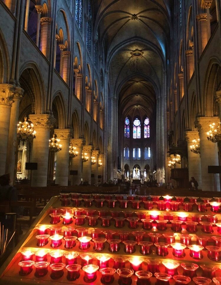 云巴黎旅游 (云旅游这一站出发童话小城布尔津)
