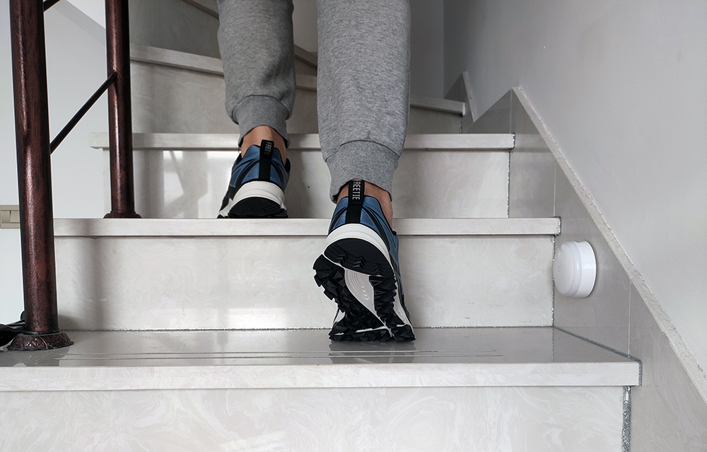 带鞋带旋钮系统的跑鞋,旋钮系鞋带跑鞋推荐