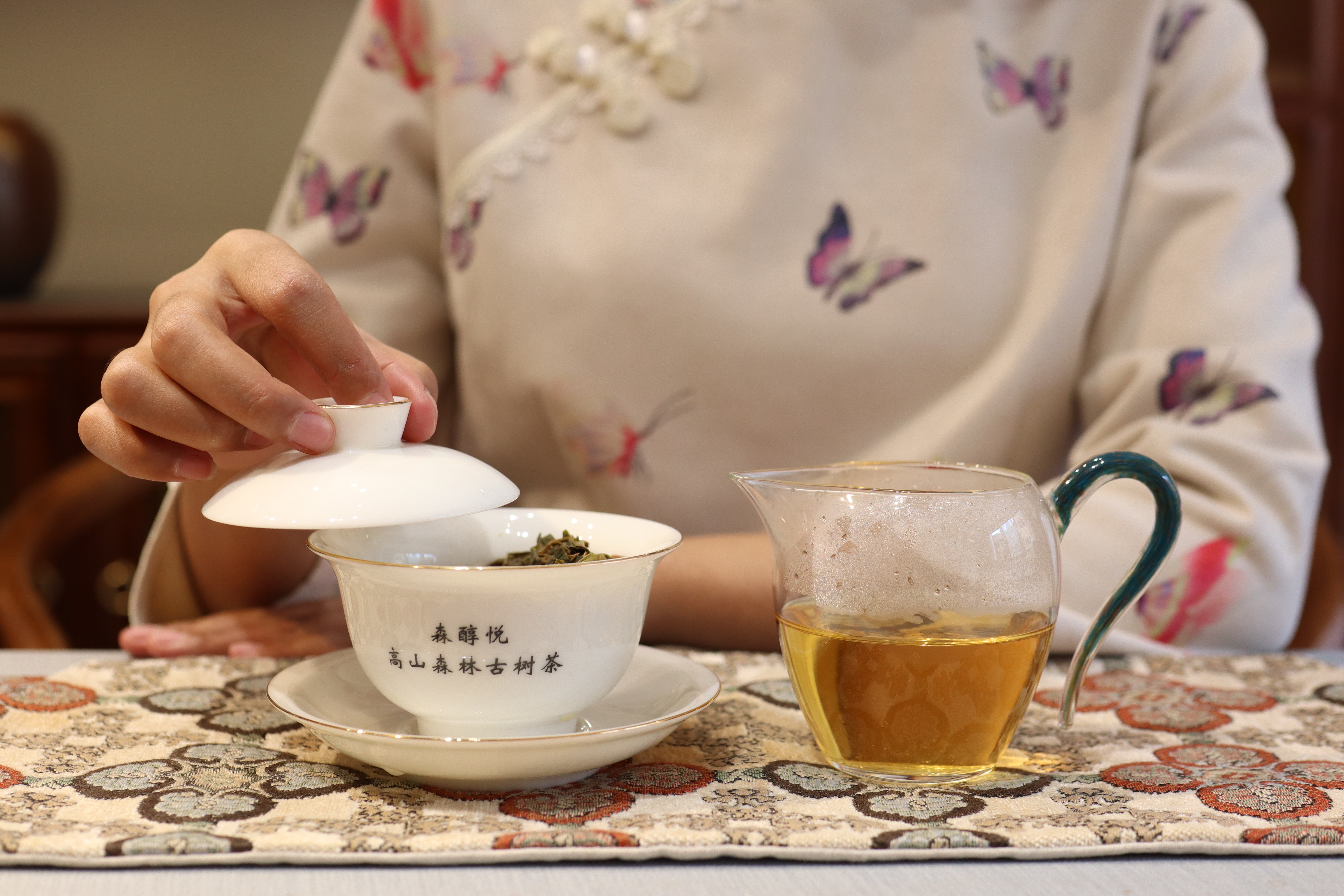 品饮普洱茶技巧,普洱茶锁喉咽喉不舒服怎么办