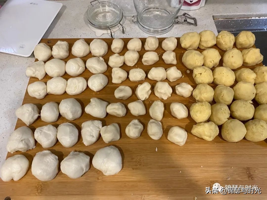 解暑点心酥皮绿豆饼,酥皮绿豆饼外酥里嫩