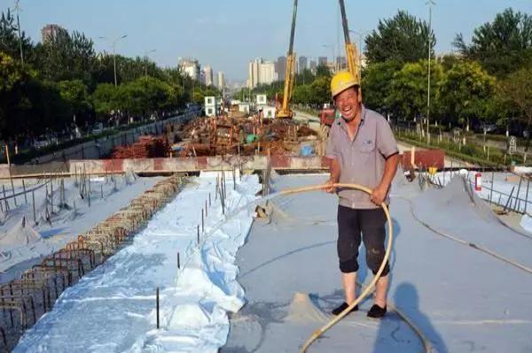 混凝土用矿石粉坍落度损失太大,砼坍落度损失快怎么解决