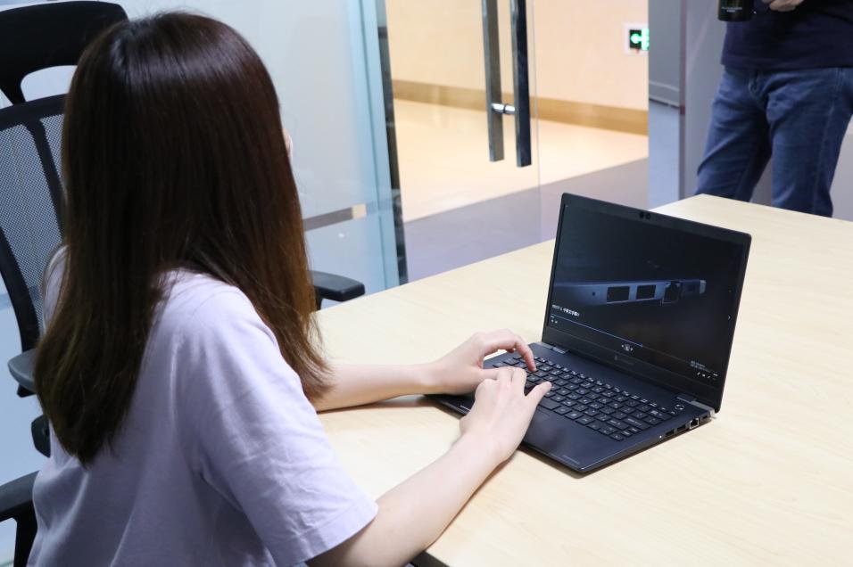 35年历史的笔电始祖，10年前差点破产，现在又回来了