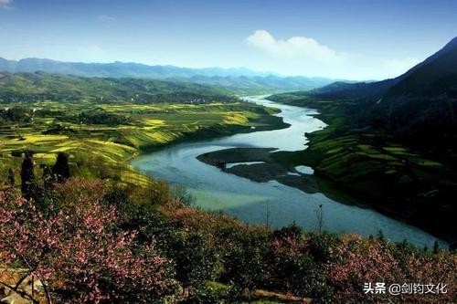 美文鉴赏｜在乌江一隅，我歌山唱水