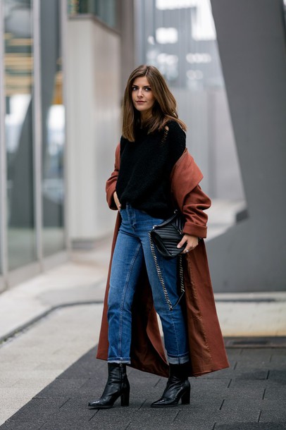 被靴子挑花眼怎么破?一双基础半靴三个组合方式,职场时尚挺简单