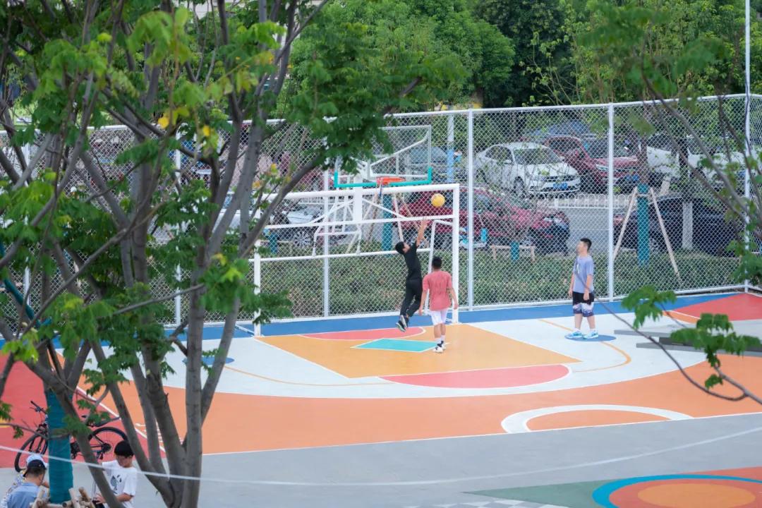 绗涗笢鑷诲搧,绗涗笢鑷诲搧浜戞箹鍗侀噷