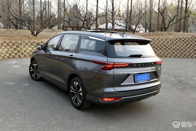 6座口碑最好的家用车五菱凯捷,家用空间大国产10万轿车