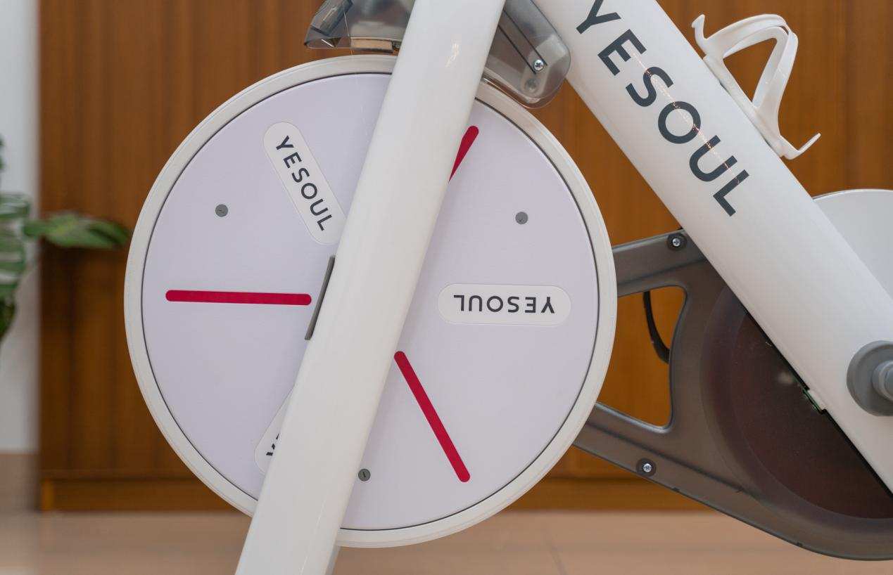 解锁宅家运动的更多乐趣:野小兽动感单车S1体验