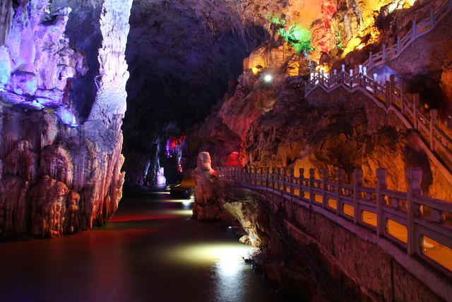 云南建水燕子洞,燕子洞和织金洞