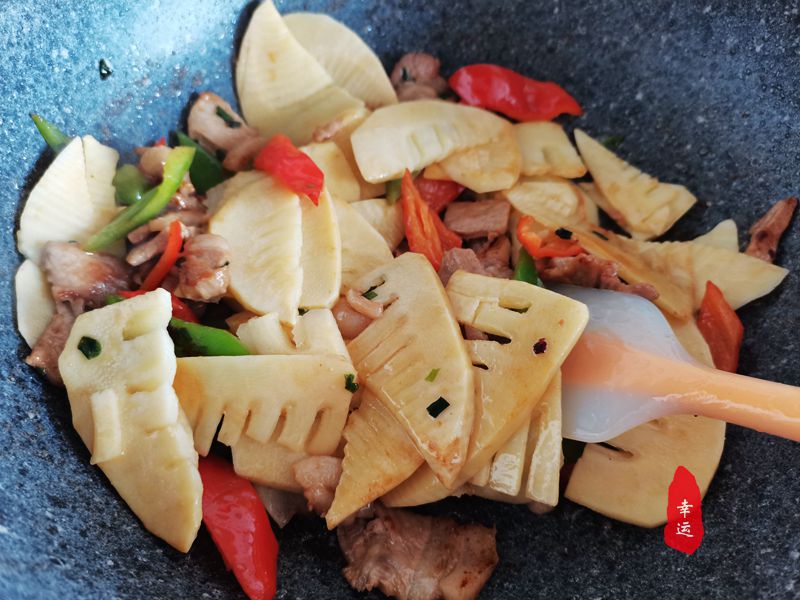 素炒冬笋最好吃的方法,素炒新鲜冬笋的做法大全