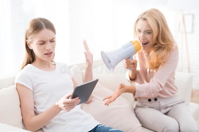 和妈妈发生了矛盾怎么哄,和妈妈有矛盾关系怎么做才能缓解