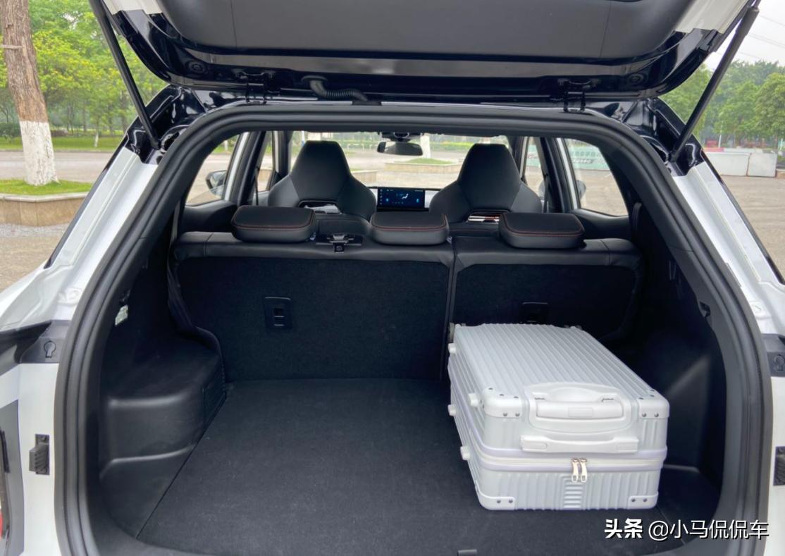 开了半年的吉利帝豪gs,开了两年的吉利帝豪手动挡