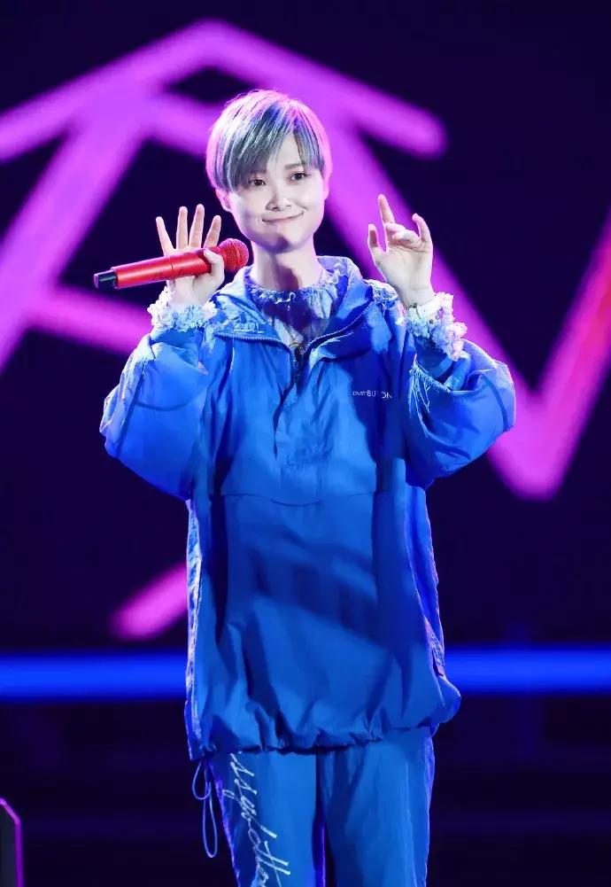 李宇春,吴青峰,王俊凯都在穿的韩国潮牌Pushbutton!