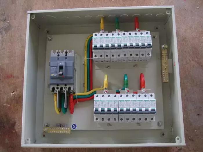 高压配电柜电气符号注解,配电柜图纸上符号代表什么