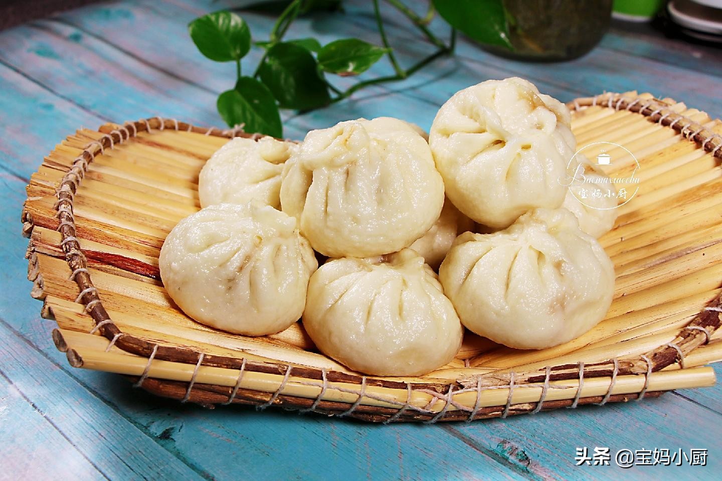 大汤包馅最正宗的做法,咬一口流油的灌汤包馅怎么调的