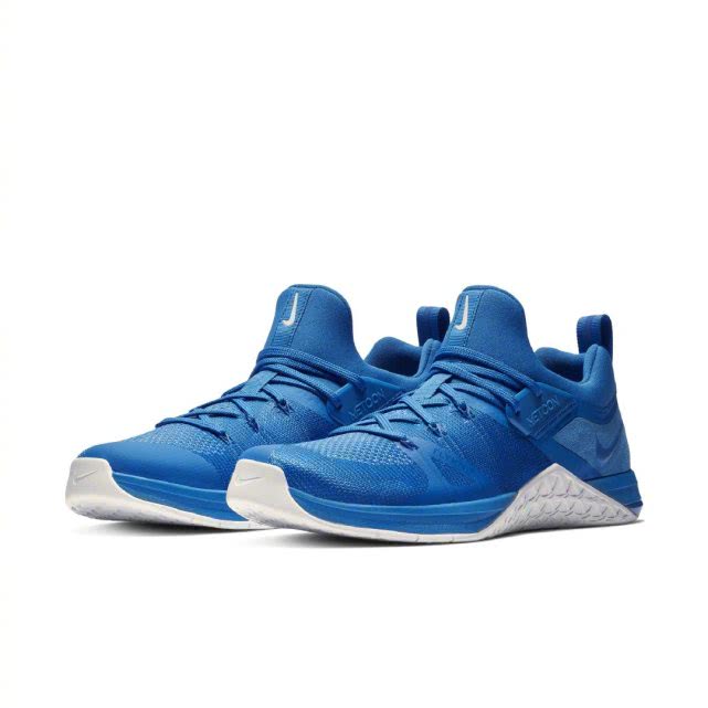 nike基础款运动鞋讲解,nike运动赤足跑步鞋