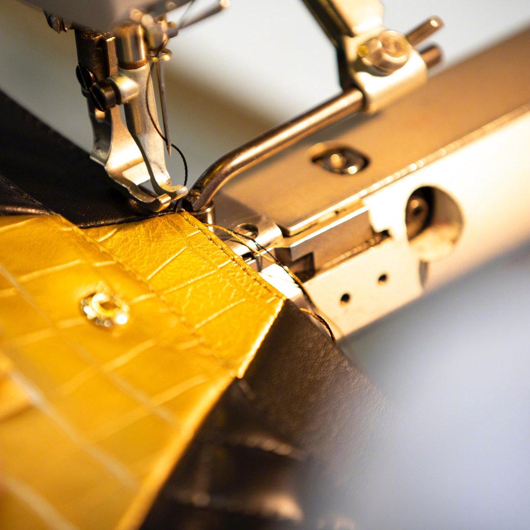 chanel2.55黑金,chanel2.55过时了么