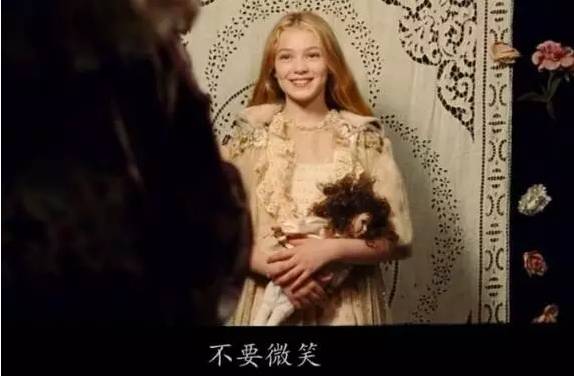 对着小孩的脸拍的视频,给孩子拍照事件