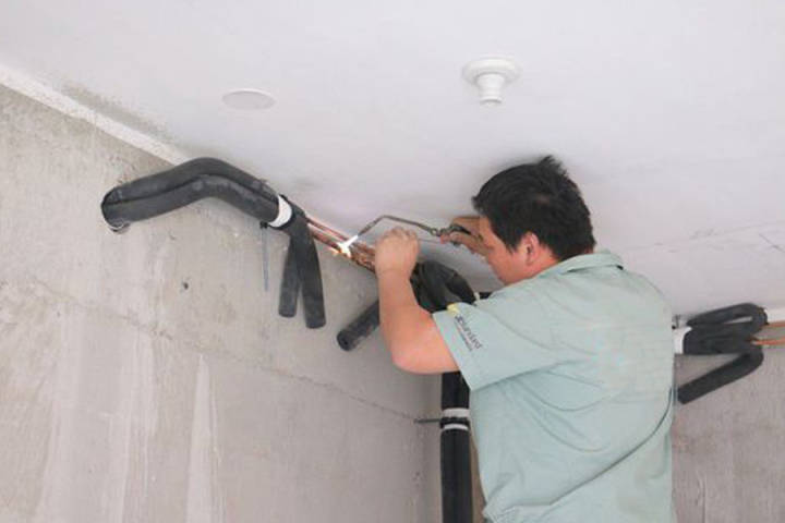 家里装中央空调哪个牌子好,家里装中央空调好还是挂机好