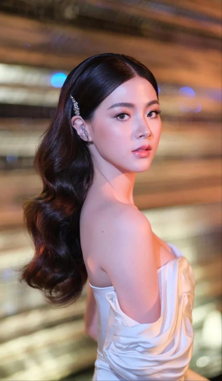 欧美法式自然妆,泰式大气妆容适合口红