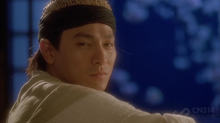 摩托罗拉razr1代2代区别,摩托罗拉razr5g