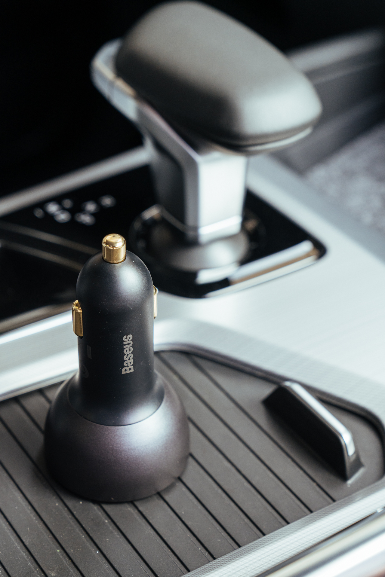 国庆自驾出行全能核电站:倍思160W三口QC5认证车载充电器评测