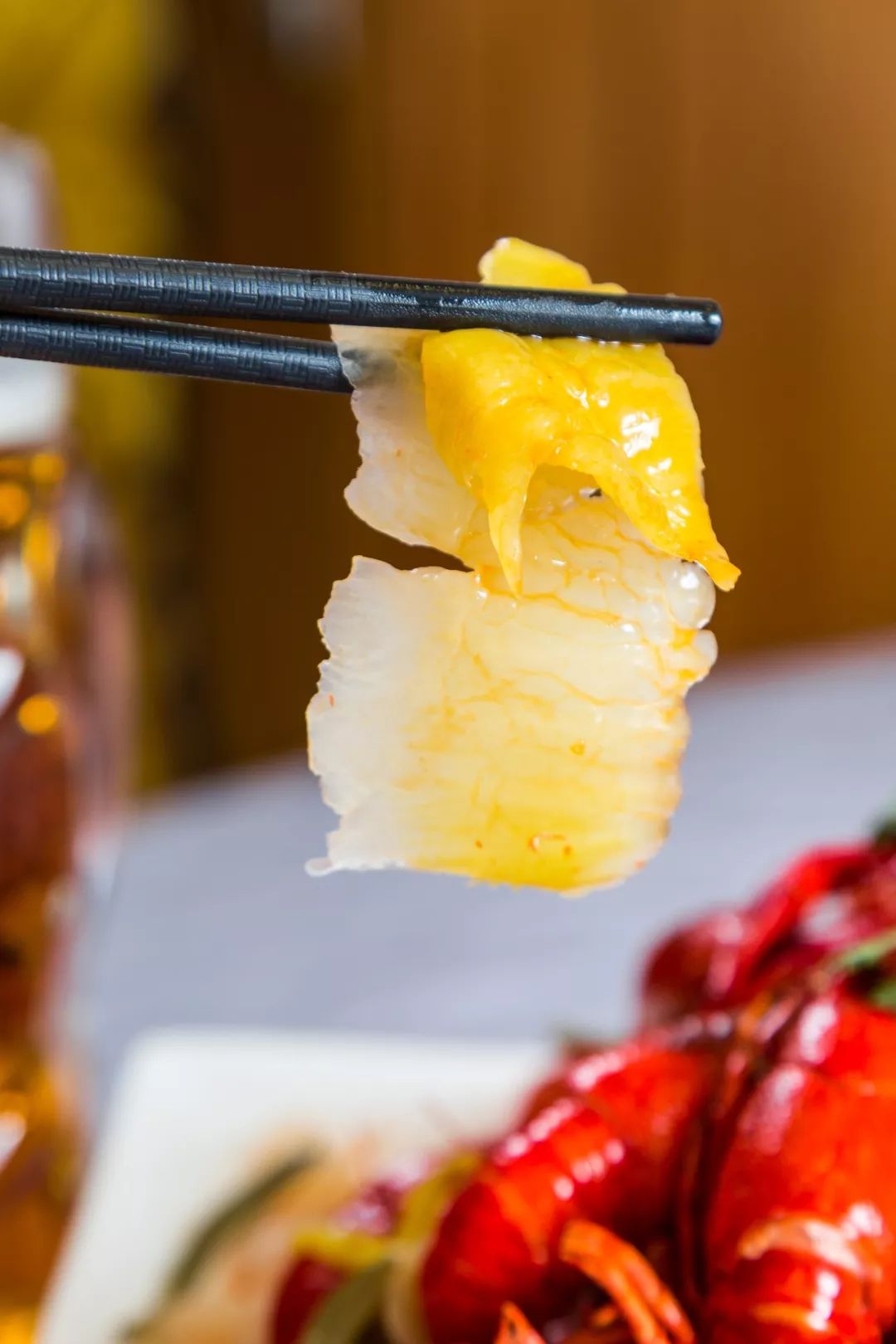 这样吃龙虾简直就是一场味觉盛宴,吃超大龙虾超过瘾