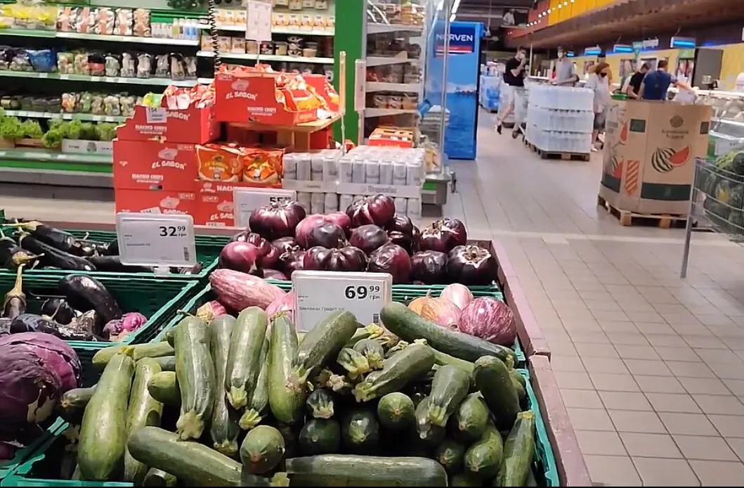 乌克兰平民还能花钱买到东西吗,乌克兰物价100块可以买到什么