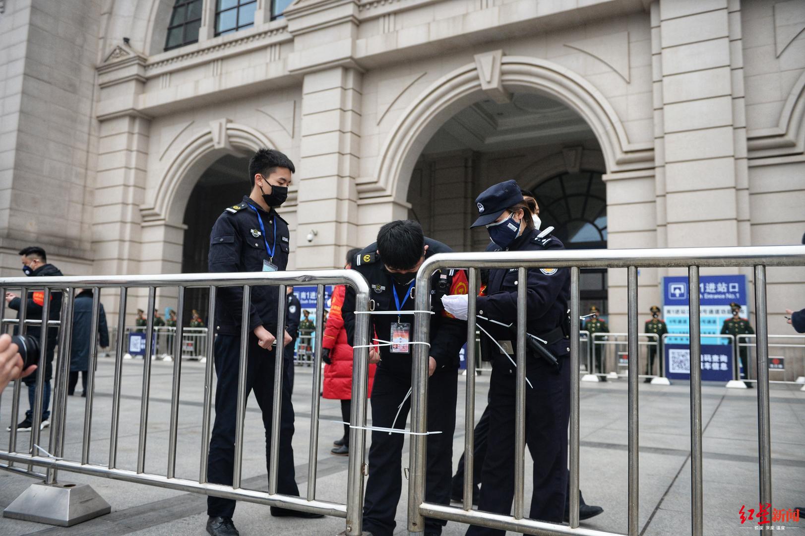 身处封城之下的武汉:下楼遛狗也不会去了,我只想在家不发烧就好