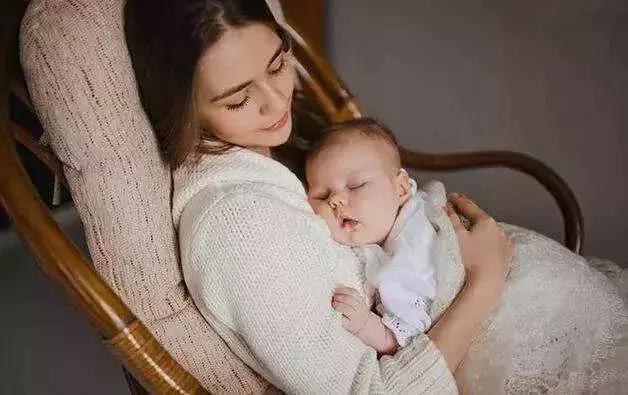 夜奶要不要断,11个月孩子没断夜奶会有什么影响