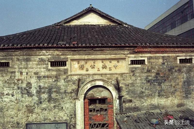 为什么湖北话听不懂,为什么湖北人听得懂四川话