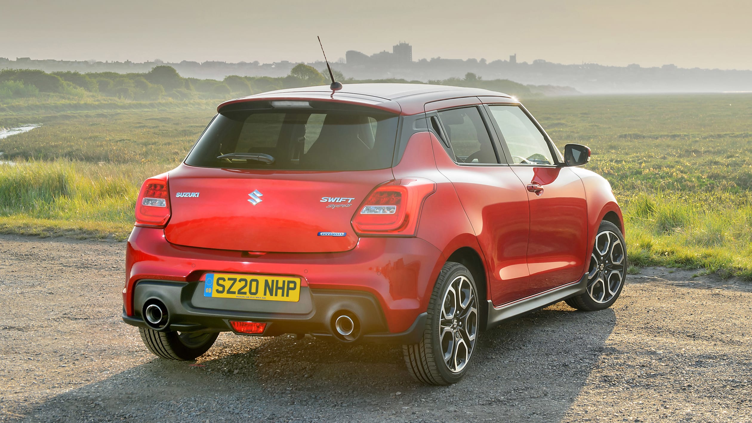 铃木速翼特2005款1.3自动五门版,铃木速翼特2014款1.6cvt