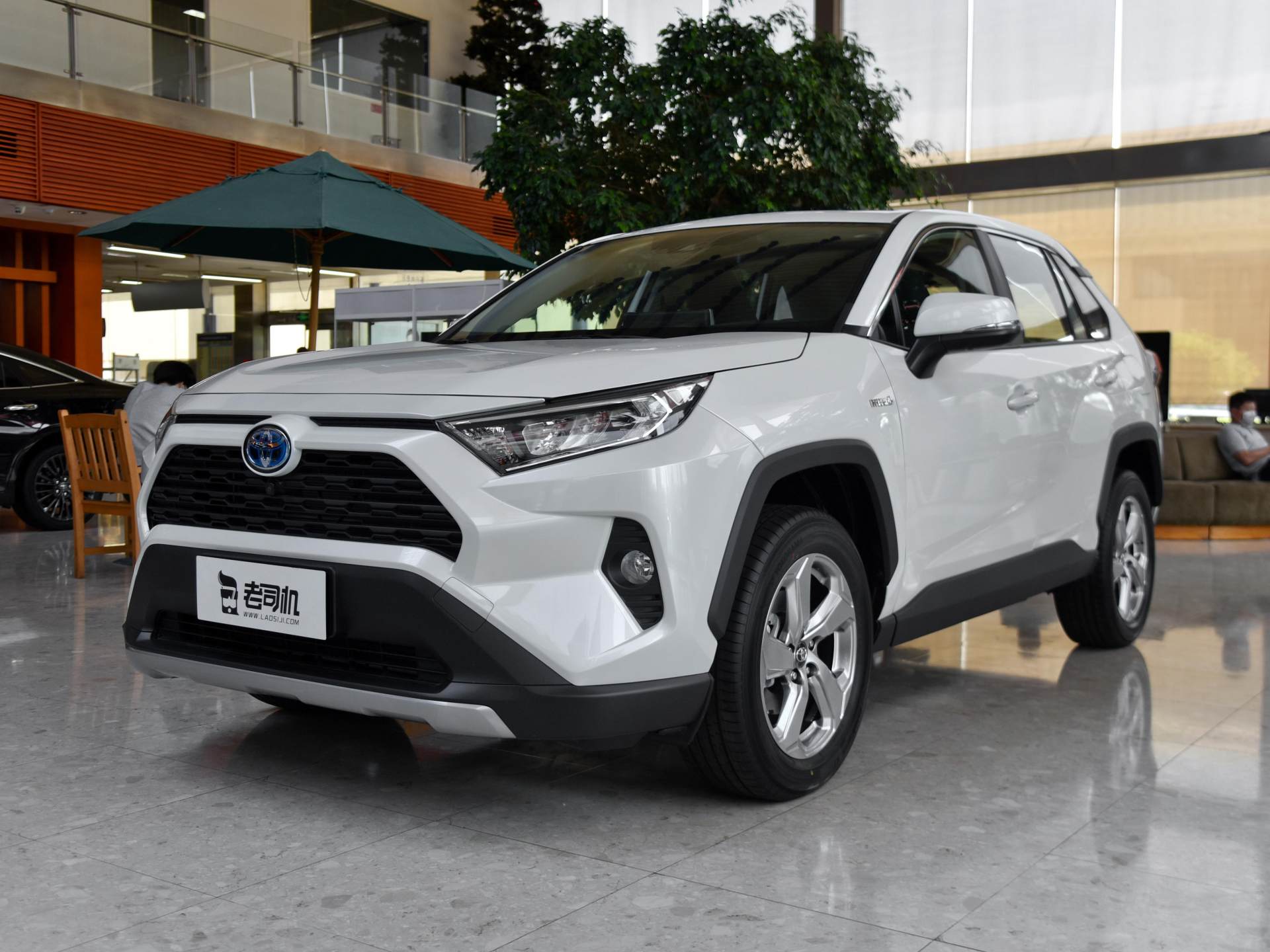 2.5l油耗10个油算不算高,2.5l油耗多少属于正常范围