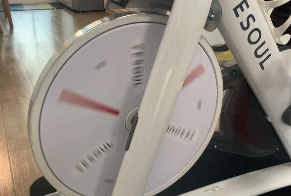 野小兽动感单车哪款比较舒适,一台动感单车