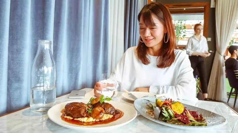 澳洲|春意堪培拉,看袋鼠、品酒、赏花、住进动物的家