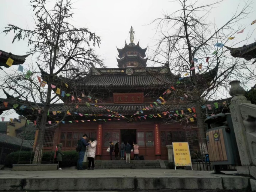 鸡鸣寺最灵的寺庙,闹中取静的寺庙