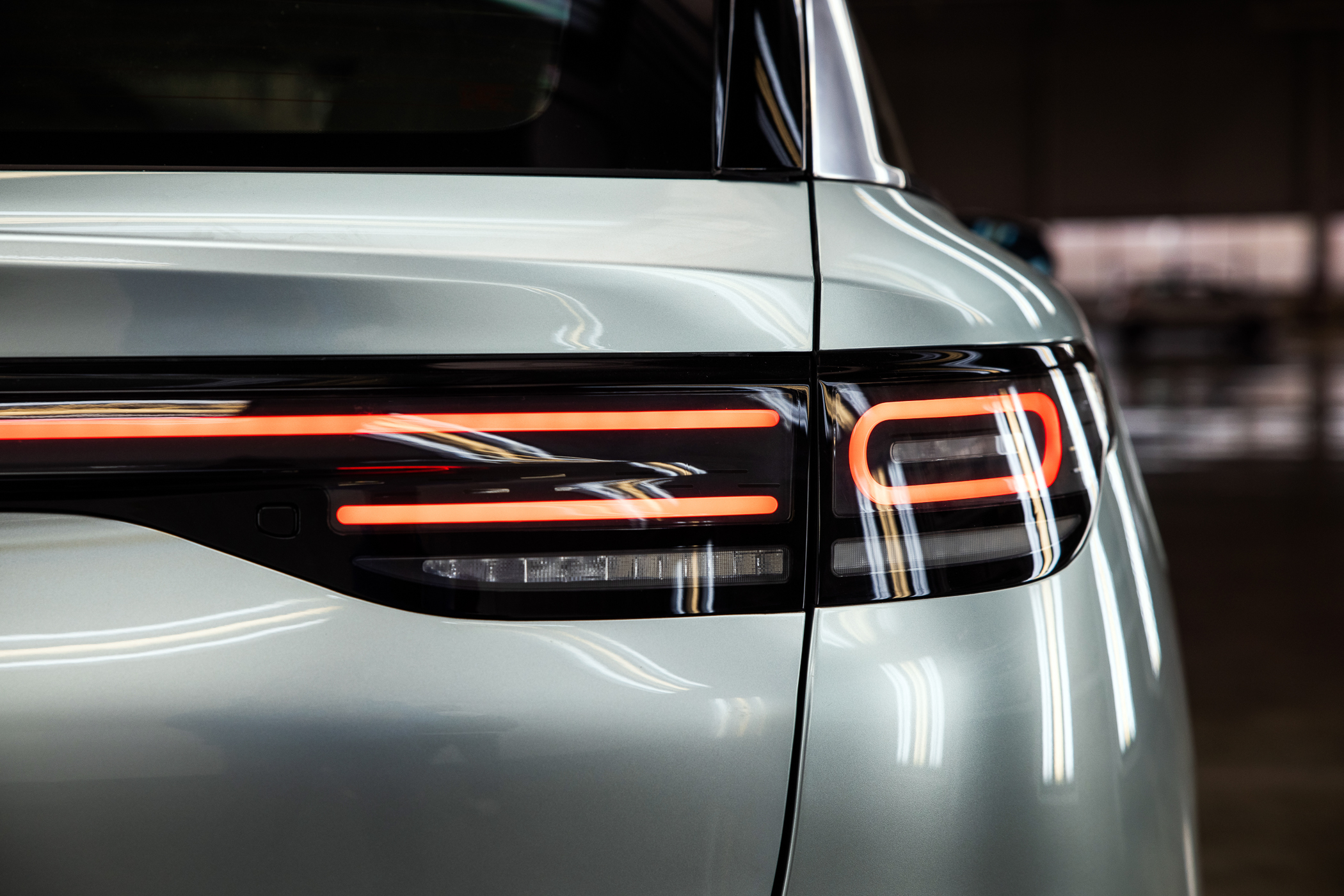 新晋纯电suv爆款零跑c11,沉浸式体验全新零跑c11