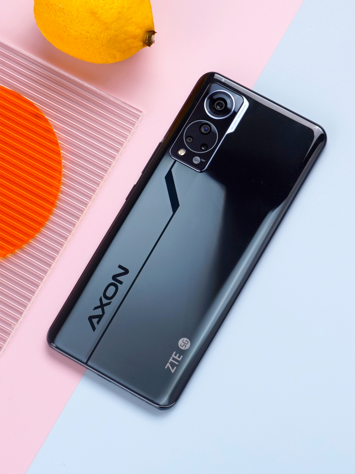 中兴axon30屏下版上手体验,中兴axon30ultra对比axon30pro