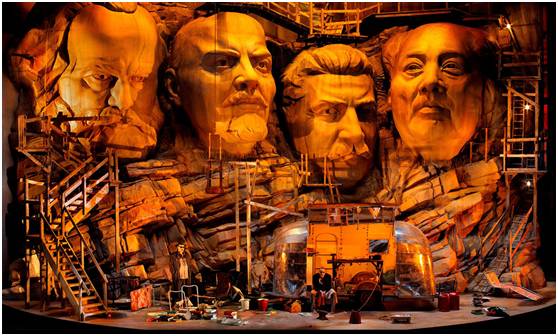 历时26年完成,4天才能演完的歌剧,内核竟是家庭伦理剧