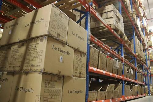 拉夏贝尔卖鞋吗,拉夏贝尔只卖女装吗