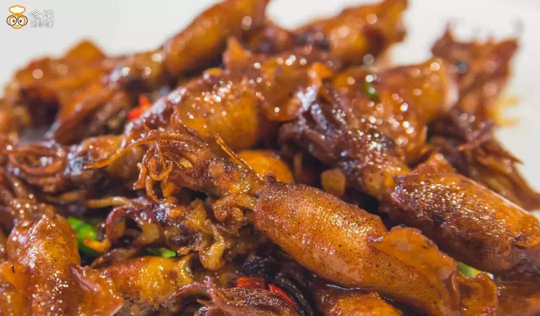 架着凶器吃濑尿虾，简单又粗暴