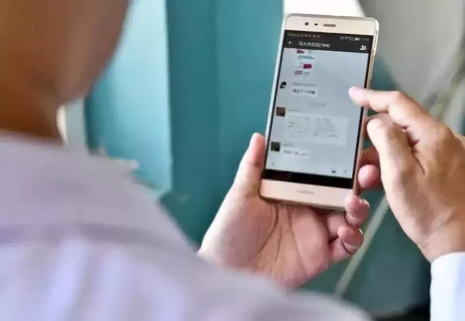 微信群里隐形加班,微信群增加了工作负担