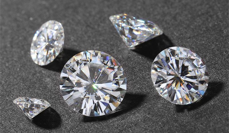 几十块钱的莫桑钻是真的吗,鉴定假莫桑钻